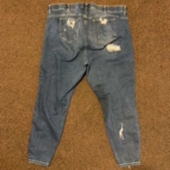 Torrid Bombshell Skinny Jeans - distressed - 26R - Picture 2 of 3